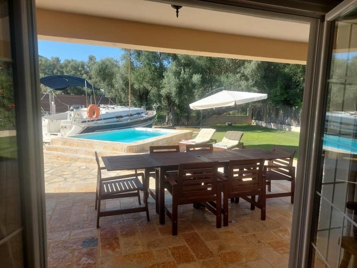Villa Morris Нидри Экстерьер фото
